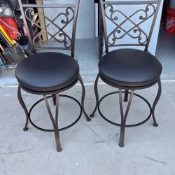 24” Swivel Bar Stools