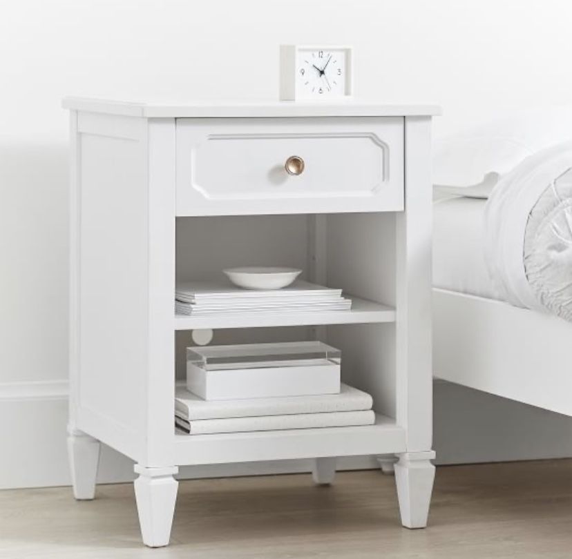 NEW Pottery Barn Teen Auburn Nightstand