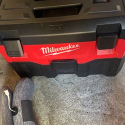 M18 Milwaukee Vacuum With Battery