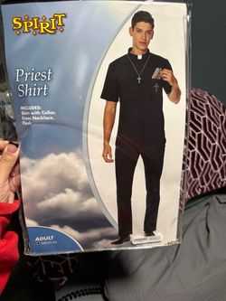 Priest Costume – Adult Medium ✝️