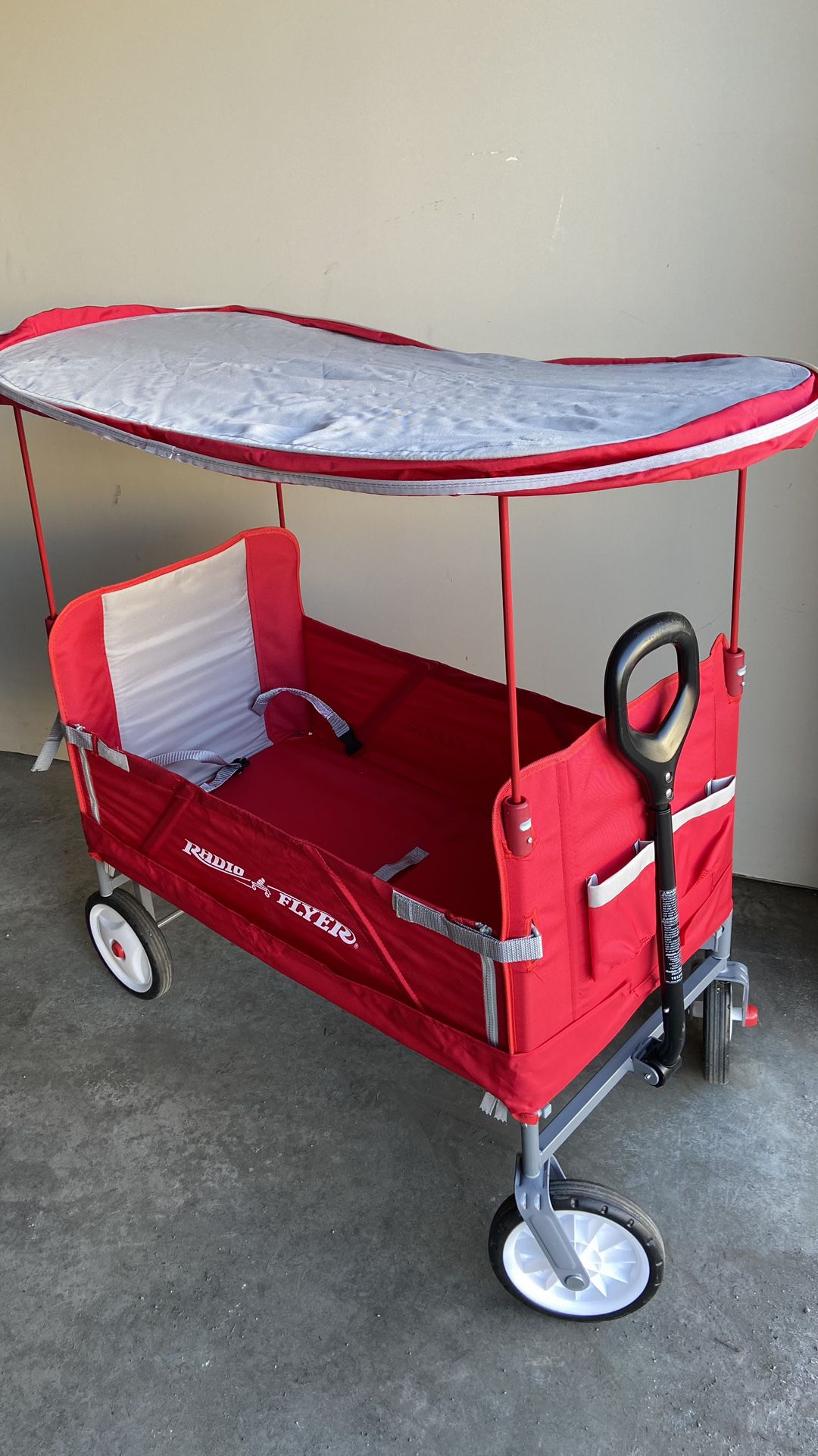 Outside wagon for kids & Cargo, with sun roof , Red Folding wagon