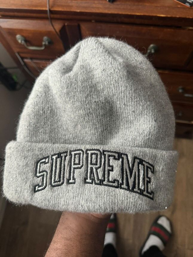 Supreme New Era Metallic Arc Beanie