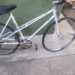 VINTAGE PEUGEOT MEDIUM STEEL 10 SPD BIKE RIDES GREAT 💯