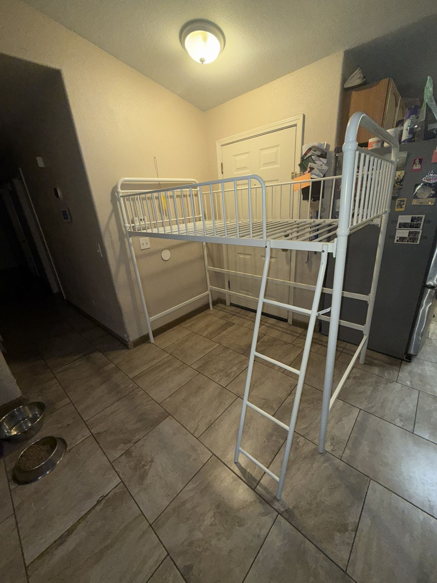 New Twin Size Loft Bed Frame In  White