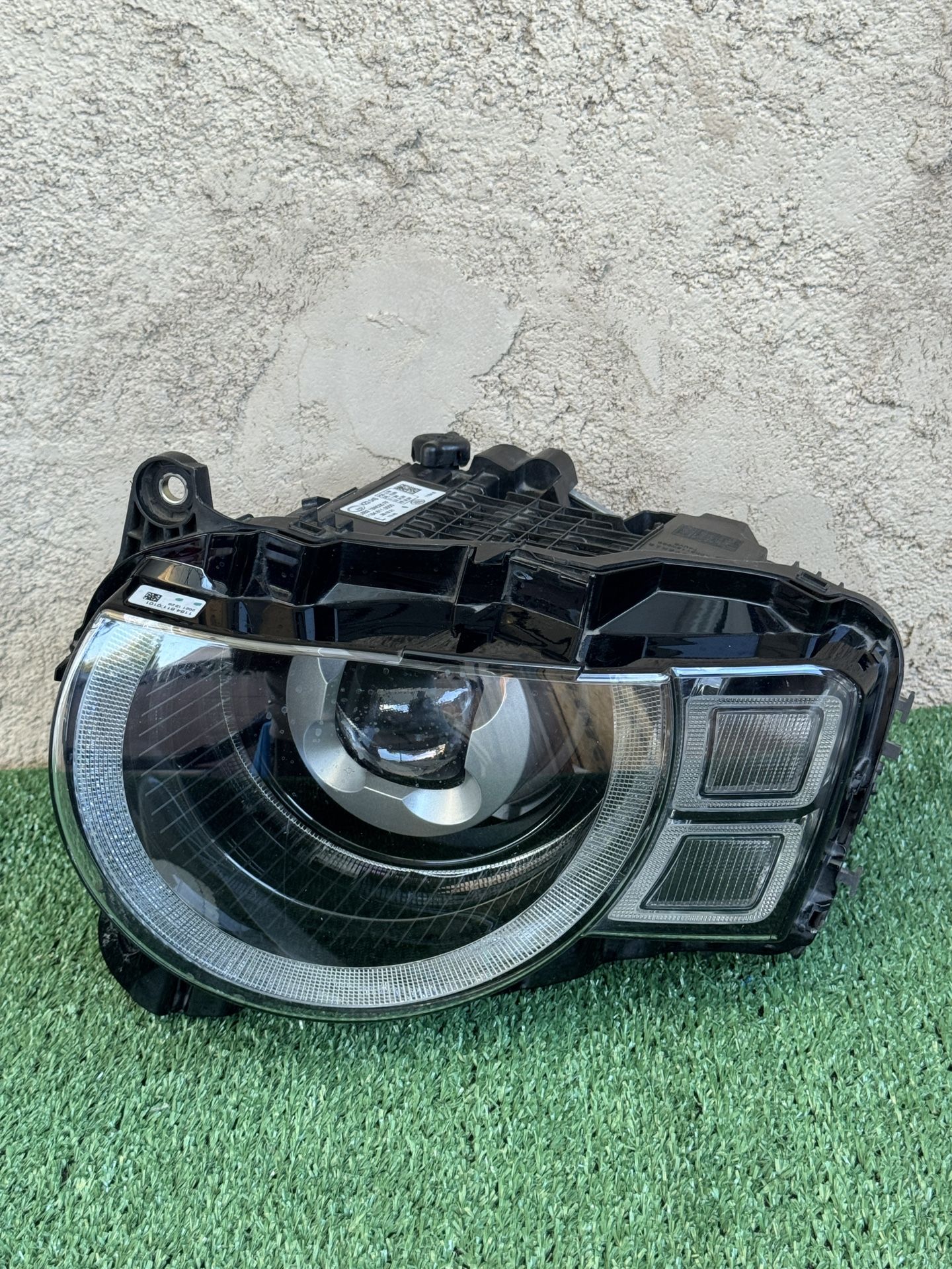 2020-2025 LAND ROVER DEFENDER FRONT LEFT DRIVER LED HEADLIGHT OEM