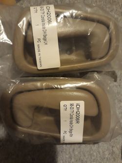 Corolla door handles RT & LT both