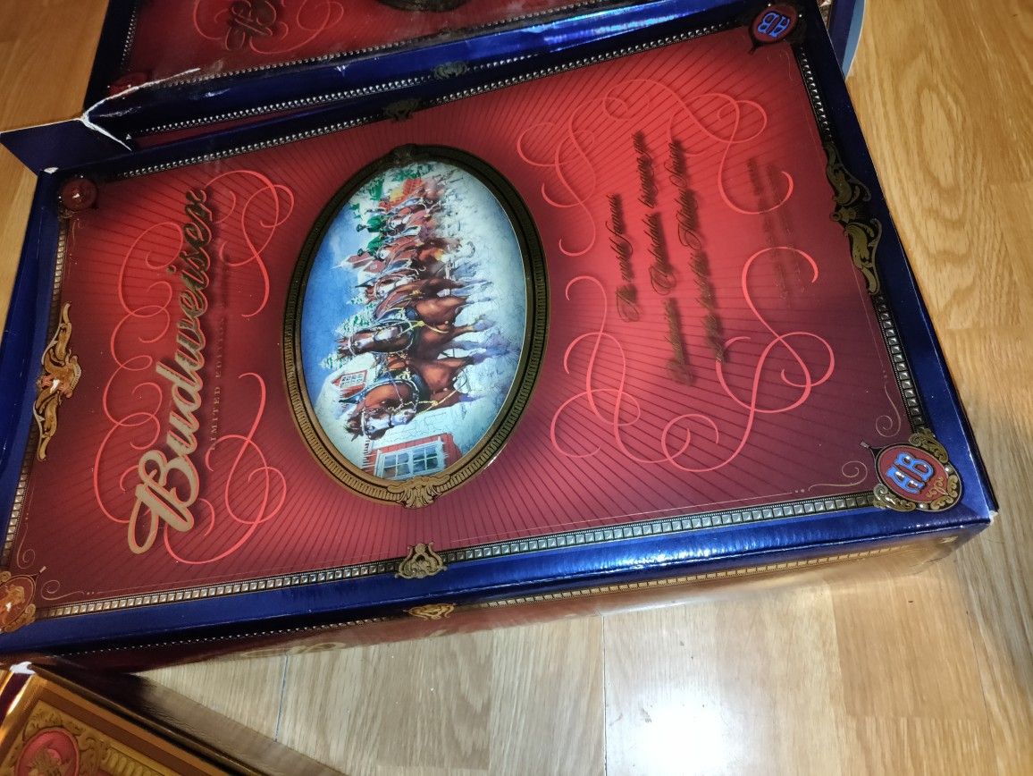 Budweiser Clydsdale Limited Edition bottle And Cups