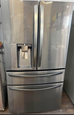 LG FrenchDoor Fridge with IceMaker Stainless