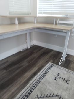 Large L-Shaped Corner Office Desk – Oak & White – Excellent Condition