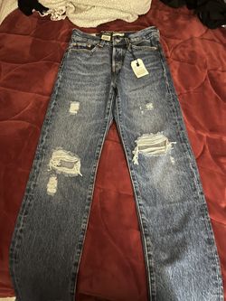 Levi’s Straight Jeans! 