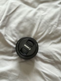 Canon 50mm 1:1.8 STM EF lens