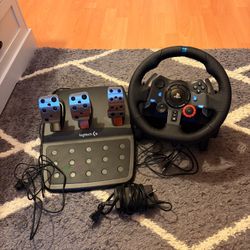  Logitech G29 Racing Wheel + Pedals 
