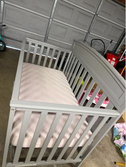 Baby crib with mattress