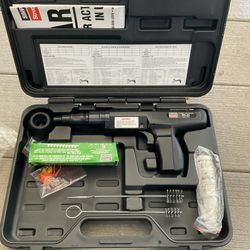 Simpson Strong Tie PT-27 Powder Actuated Tool In Case