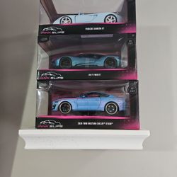 1:24 Pink Slip Diecast  $20,00 Each.  $100,00 All