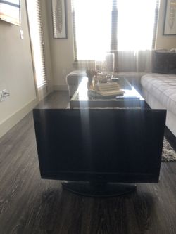 32 inch TV - Great Condition