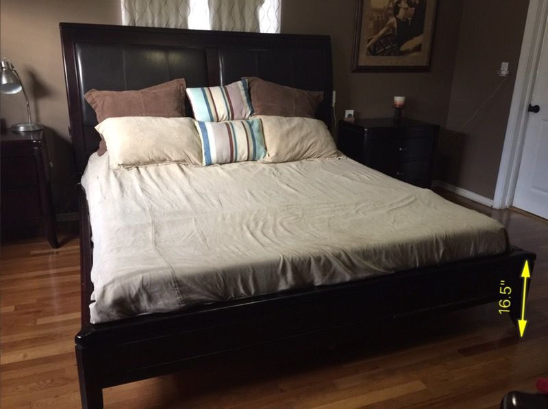 Somerton Signature Bedroom Set