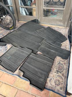 CX5 floor mats (complete)