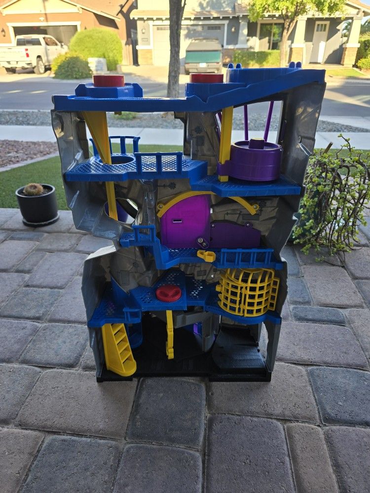 VINTAGE 2015 Mattel Imaginext DC Batman Batcave Playset
