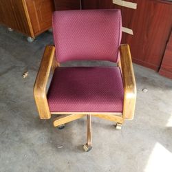 Vintage Swivel Chair $50 (Good Condition)