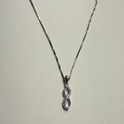Sterling silver 925 Infinity pendant and chain