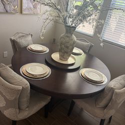 Circular Dining Table & Chairs