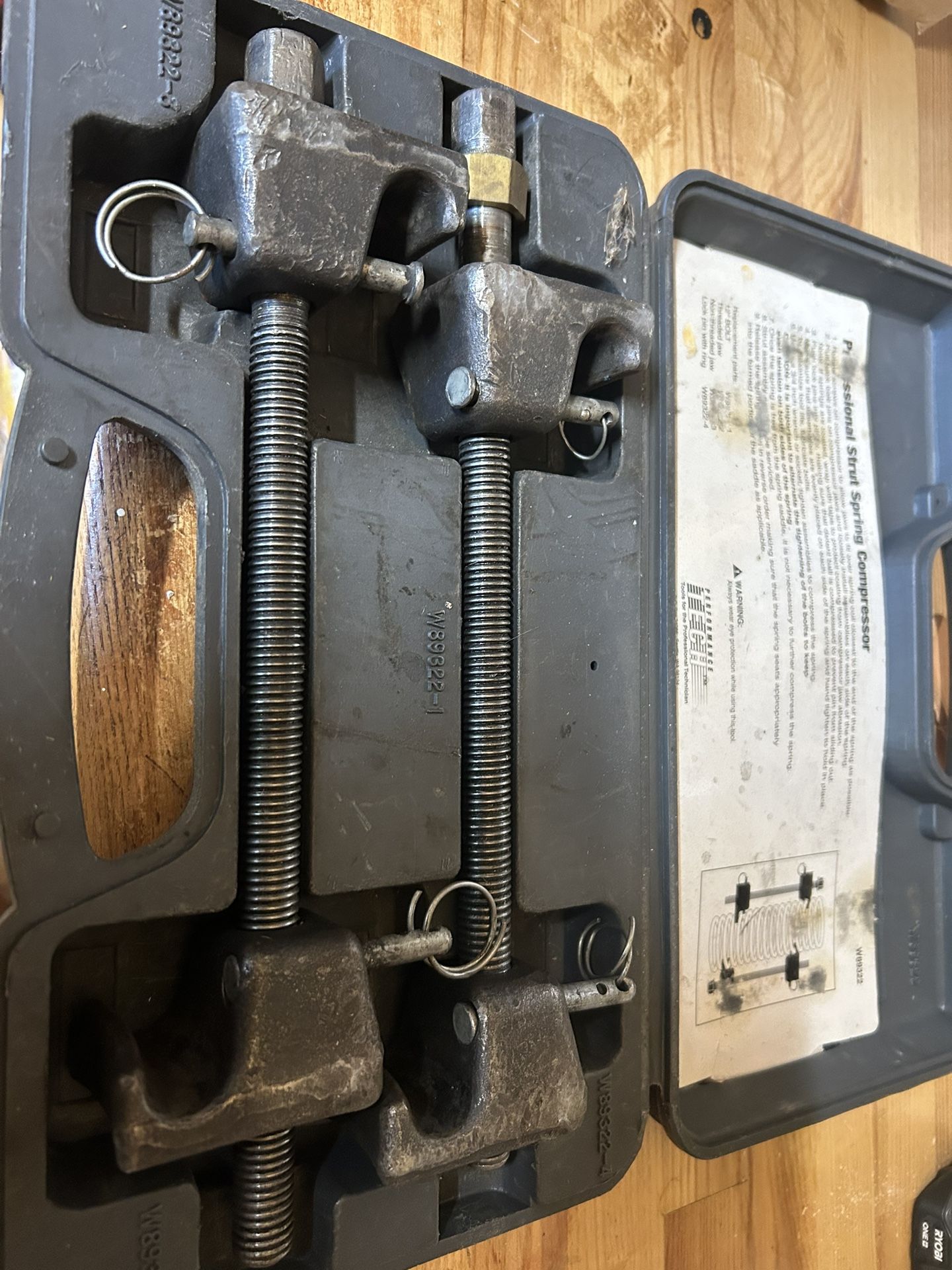 Spring Compressor Tool For Automotive 