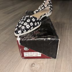 Julique-1 Women’s Flats