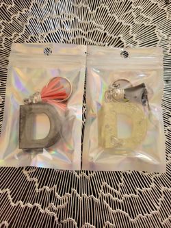 Letter D resin keychains