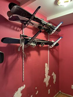 Ski/snowboard Racks