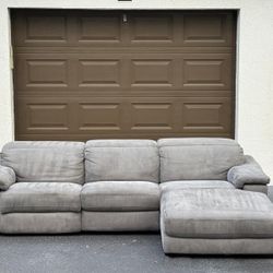 Sectional Couch/Sofa - El Dorado - Delivery Available 🚛