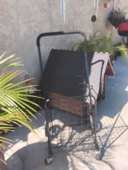 (2)LAUNDRY /GROCERY CARTS