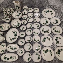 Vintage Metlox Poppytrail “California Ivy” Hand-Painted Dinnerware – 58 Pieces, Excellent Condition