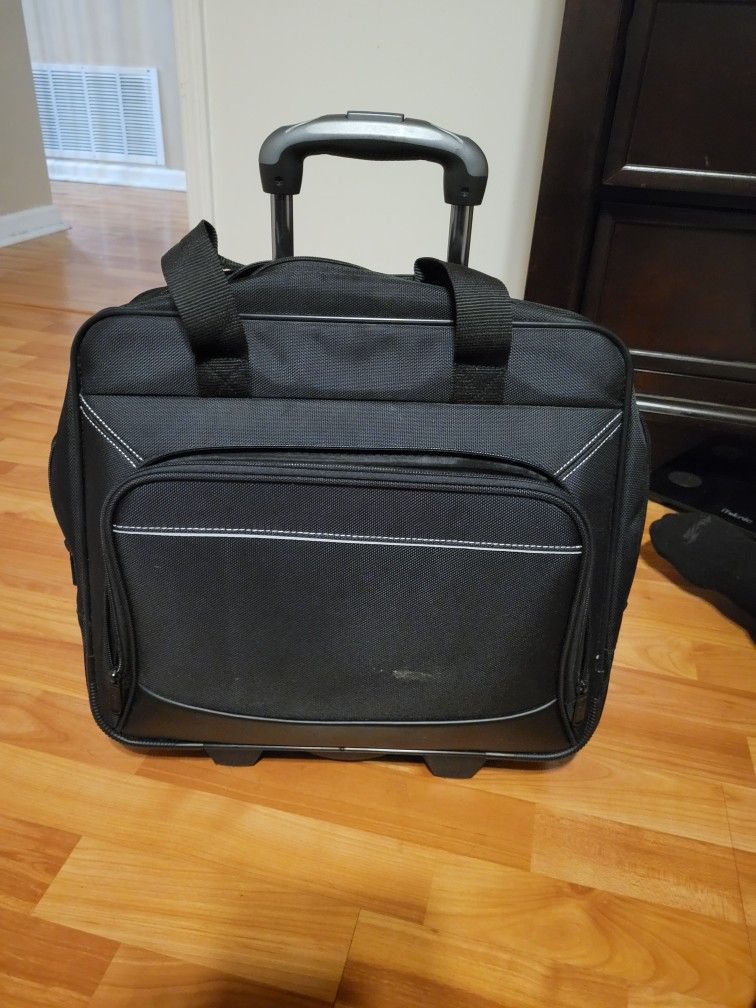 Amazon Basics Rolling Laptop Bag