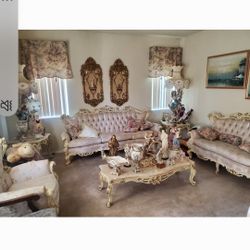 Make Offer Hand Carved Table From Italy And Cappadmont Stateus In Great Shape 