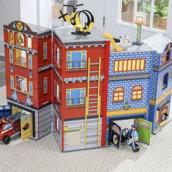 KidKraft Everyday Heroes Wooden Foldable Playset with 26 Pieces