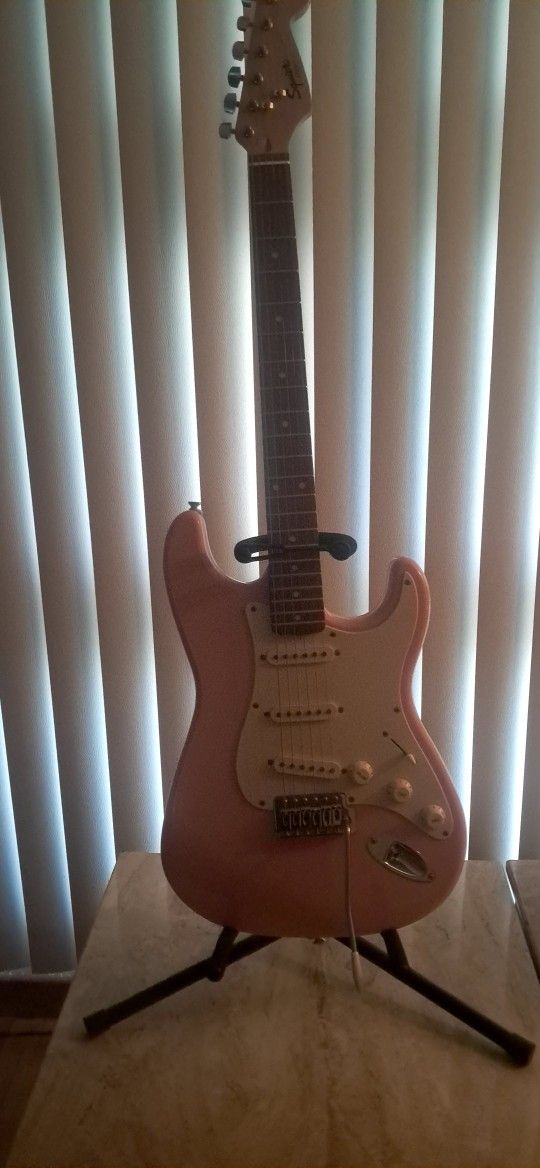 Squier  Fender Electric Guitar 