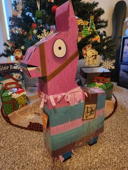 FROM THE VIDEO GAME FORTNITE - JUMBO LOOT PINATA