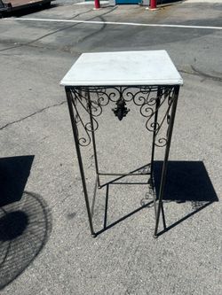Plant stand