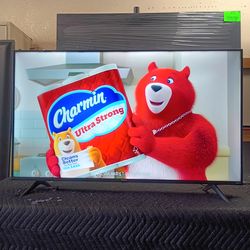 50 inch Roku 4k smart Hisense beautiful tv comes with remote control shows great quality clear picture works perfect guaranteed