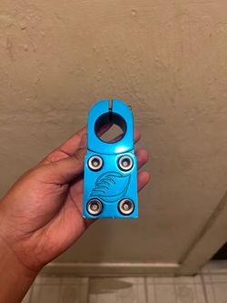 Blue se stem (BRAND NEW TOP BOLTS) NOT FREE!