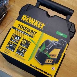                         DEWALT 
100 FT. GREEN SELF-LEVELING  CROSS LINE  LASER LEVEL  WITH 3-AA BATTERIES AND HARD CASE 