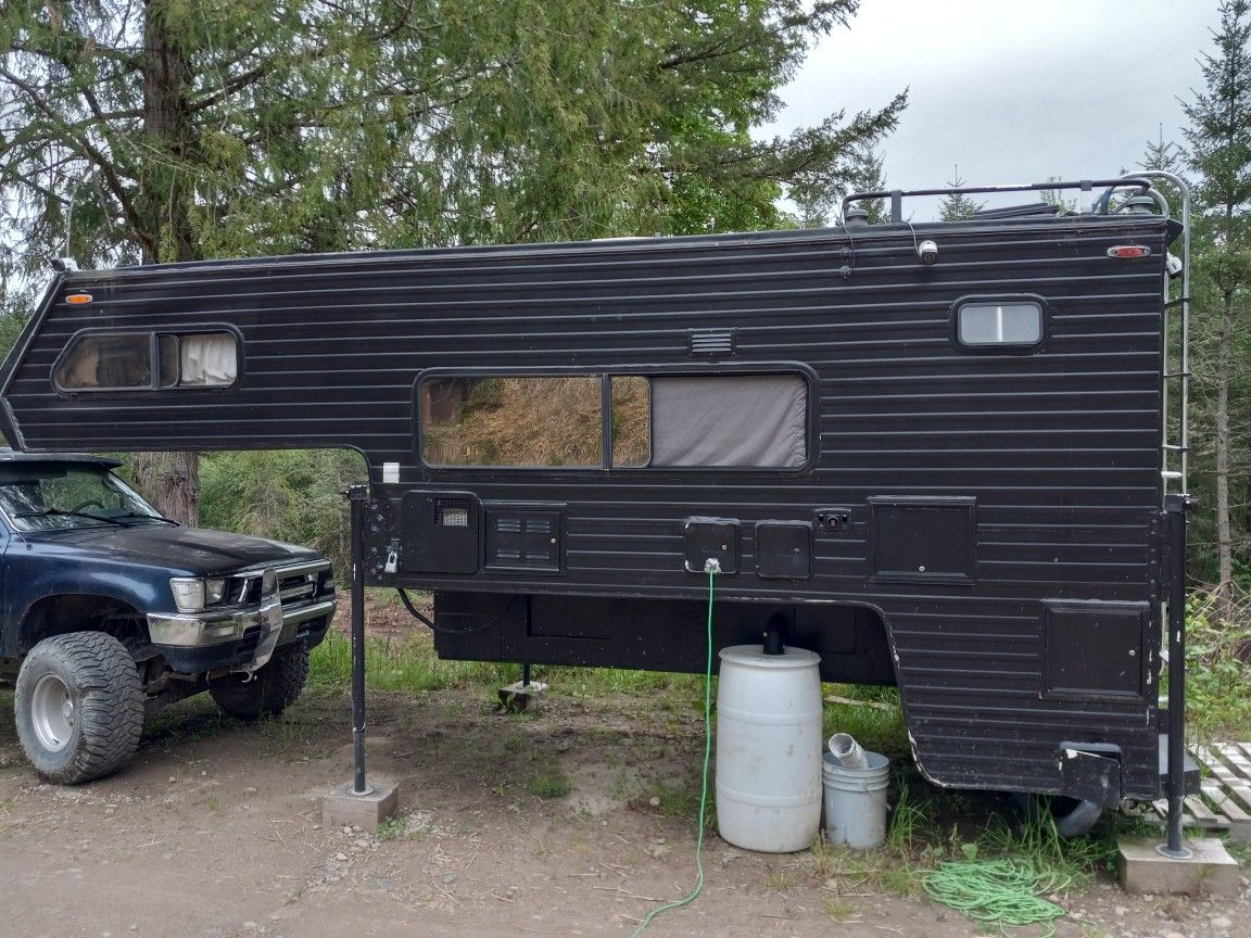 Photo 87 Western Wilderness Camper 11