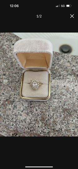 14k gold ring with CZ