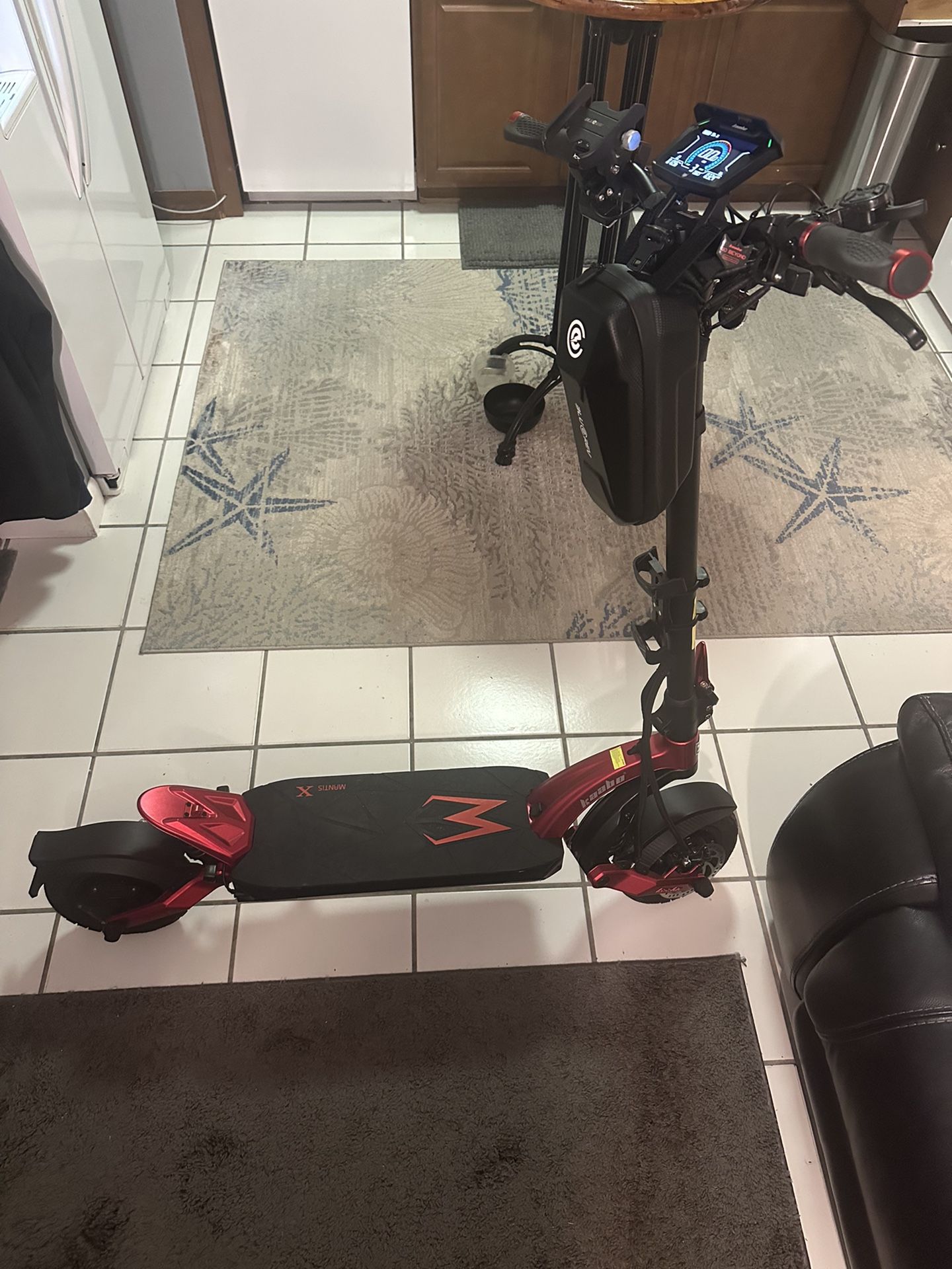Kaabo mantis X Electric Scooter Like New  
