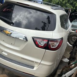 2014 Chevy Traverse (Parting Out) 