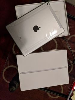 BRAND NEW IPAD 32GB - 5th Generation LTE Model