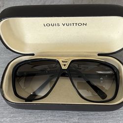 Louis Vuitton Evidence sunglasses