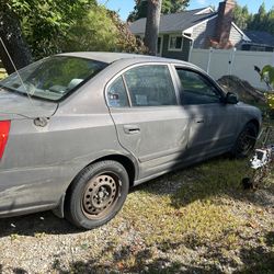 2003 Hyundai Elantra 