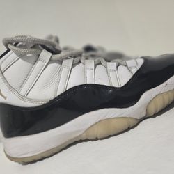 Jordan 11 Gratiude Used Size 8 5 NO BOX 